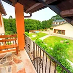 Schoenes Duplex Mit Aussicht- Pool Und Garten By Interhome Lejlighed